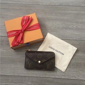 Louis Vuitton card holder recto verso